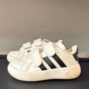 adidas White and Black shoes toddler size 8